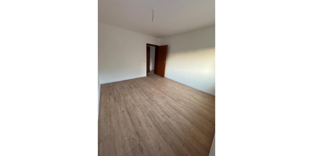 Etagenwohnung Stadtallendorf - 4 Zimmer, 70 m&sup2;, 1.150&euro; | Angebot:25933543