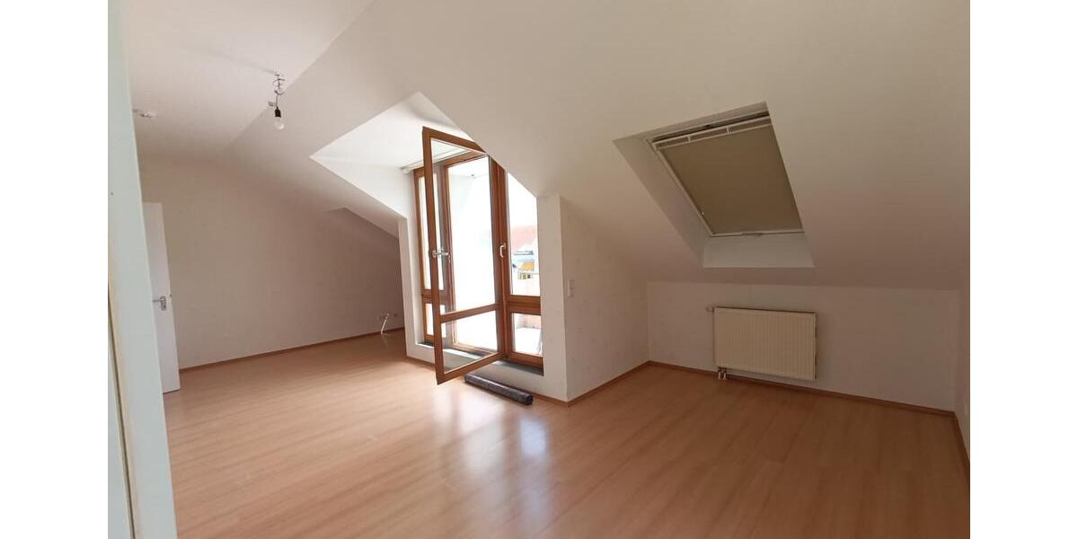 Dachgeschoßwohnung Panketal - 3 Zimmer, 74 m&sup2;, 1.130&euro; | Angebot:26534250