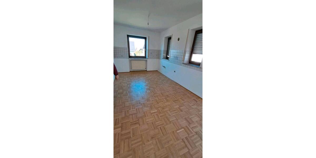 Etagenwohnung Günzburg - 3.5 Zimmer, 120 m&sup2;, 1.150&euro; | Angebot:26492856