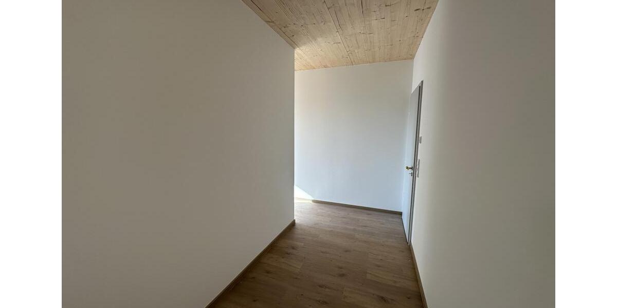 Dachgeschoßwohnung Karben - 3 Zimmer, 158 m&sup2;, 2.060&euro; | Angebot:25384234