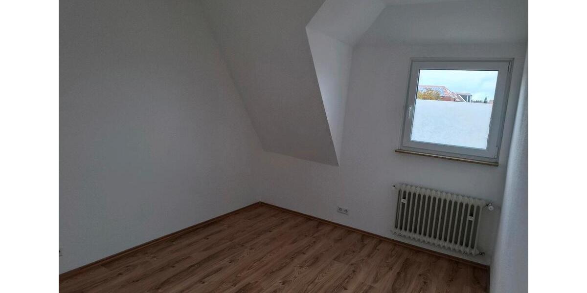 Wohnen auf Zeit Villingen-Schwenningen Schwenningen - 1 Zimmer, 12 m&sup2;, 400&euro; | Angebot:24822180
