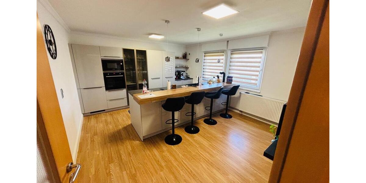 Einfamilienhaus Homberg (Efze) - 5 Zimmer, 180 m&sup2;, 1.500&euro; | Angebot:25964508