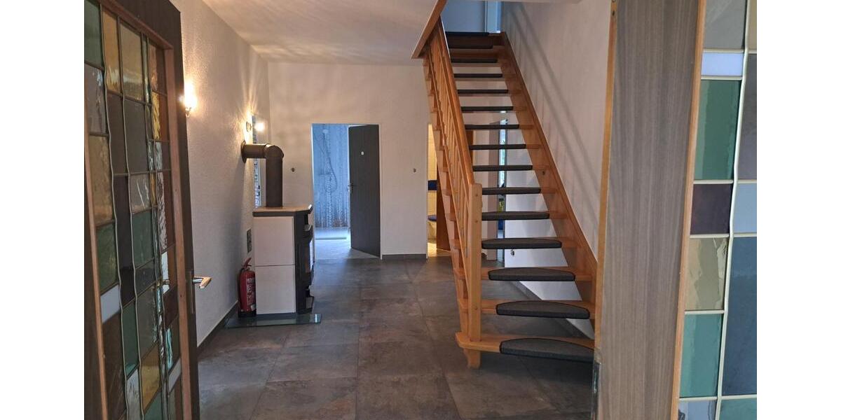 Einfamilienhaus Rahden - 9 Zimmer, 200 m&sup2;, 1.280&euro; | Angebot:25601058