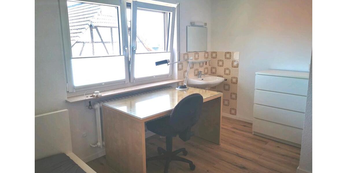 Etagenwohnung Offenburg - 5 Zimmer, 125 m&sup2;, 370&euro; | Angebot:25498325