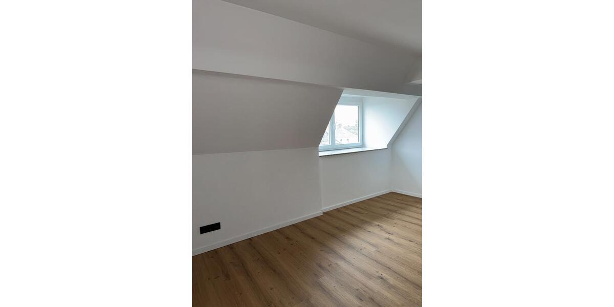 Dachgeschoßwohnung Straubing - 1 Zimmer, 47 m&sup2;, 640&euro; | Angebot:24526052