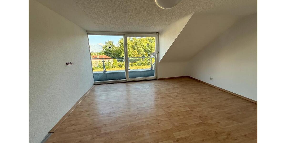 Dachgeschoßwohnung Saarlouis - 2 Zimmer, 100 m&sup2;, 780&euro; | Angebot:26517523
