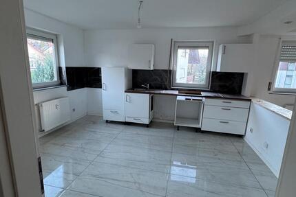 Mietwohnung in Schmelz – 120 m² mit Balkon & Stellplatz 3 zimmer