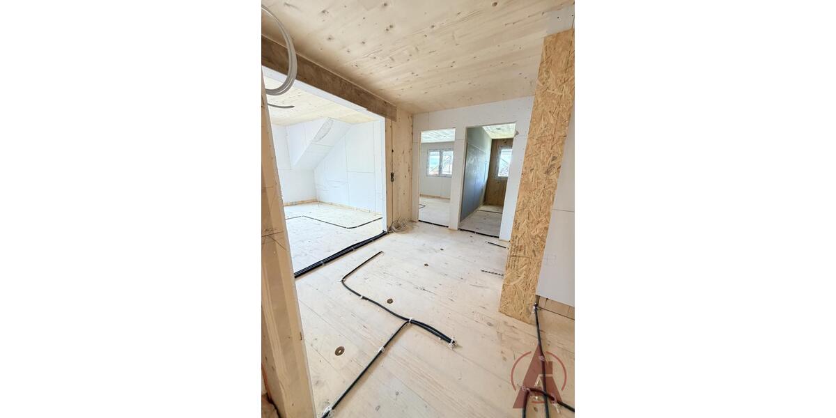 Dachgeschoßwohnung Lingen (Ems) - 2.5 Zimmer, 87 m&sup2;, 1.131&euro; | Angebot:26634787