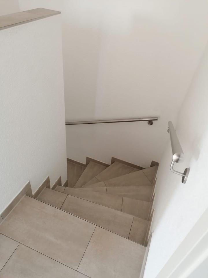Moderne 5-Zimmer-Doppelhaushälfte mit Garten zu vermieten