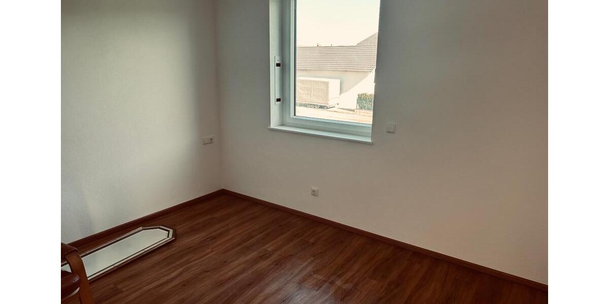 Etagenwohnung Burghausen - 1 Zimmer, 3 m&sup2;, 850&euro; | Angebot:26313112
