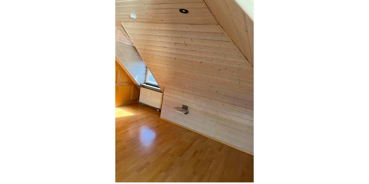 Dachgeschoßwohnung Lollar - 2 Zimmer, 69 m&sup2;, 600&euro; | Angebot:26265661