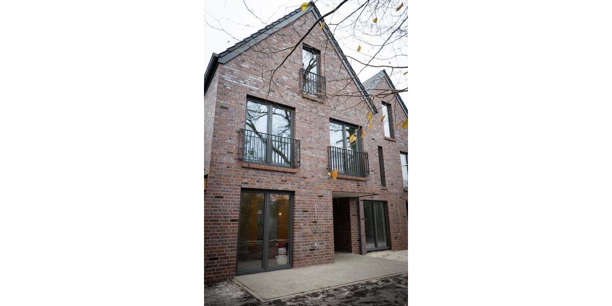 Reihenhaus Edewecht - 6 Zimmer, 122 m&sup2;, 1.710&euro; | Angebot:23857364