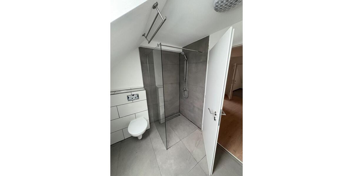 Dachgeschoßwohnung Geislingen - 4 Zimmer, 115 m&sup2;, 980&euro; | Angebot:26018585