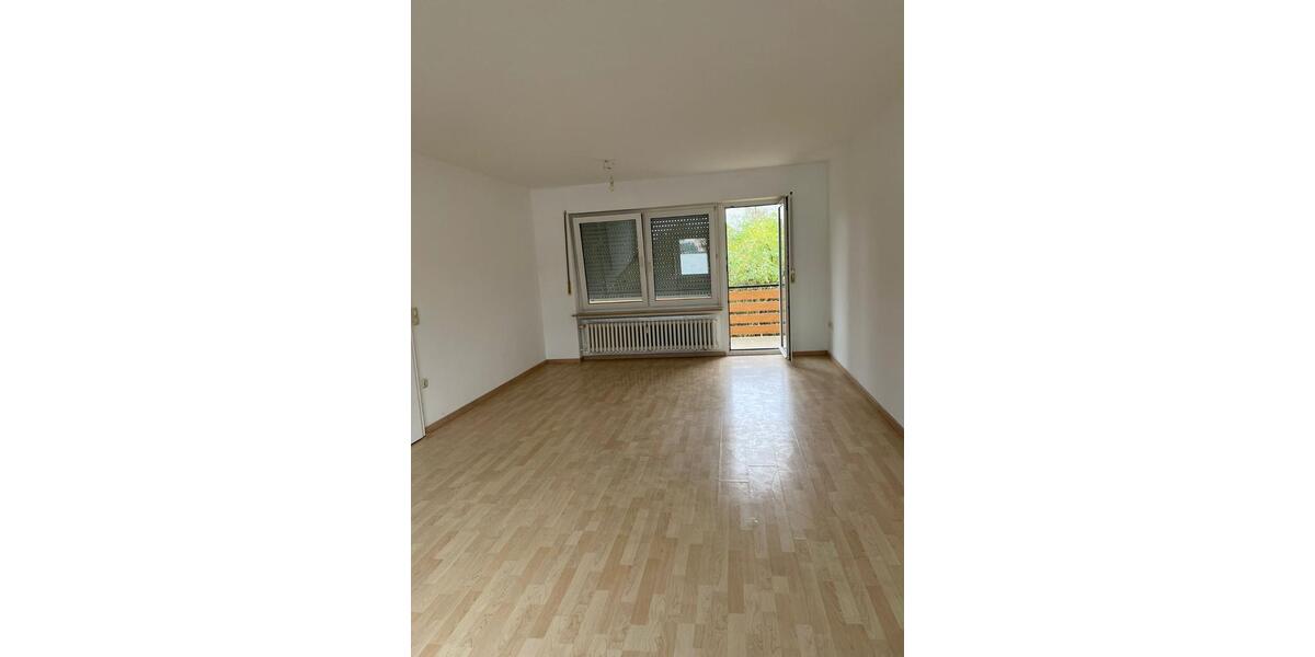 Etagenwohnung Dittelbrunn - 3 Zimmer, 100 m&sup2;, 850&euro; | Angebot:25875128