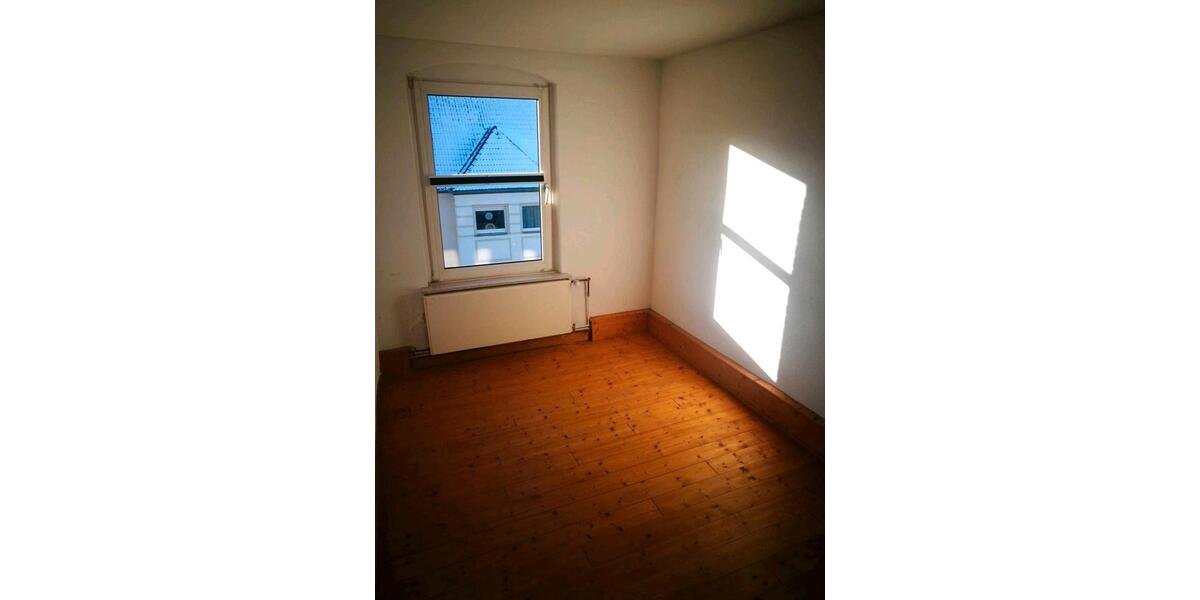 Dachgeschoßwohnung Braunschweig Westliches Ringgebiet - 3 Zimmer, 75 m&sup2;, 750&euro; | Angebot:26565986