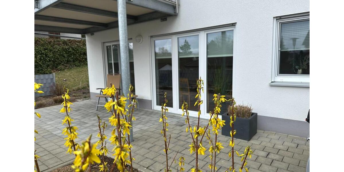 Erdgeschoßwohnung Rödental - 3 Zimmer, 86 m&sup2;, 895&euro; | Angebot:25636486