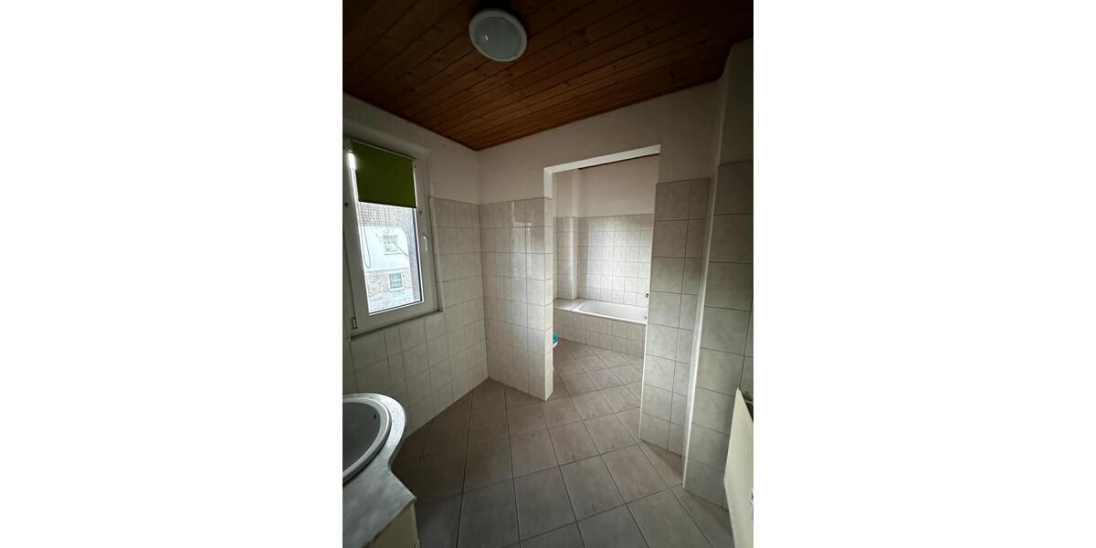 Dachgeschoßwohnung Magdeburg Lemsdorf - 2.5 Zimmer, 100 m&sup2;, 550&euro; | Angebot:25755356