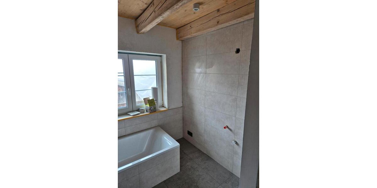 Etagenwohnung Mengen - 3.5 Zimmer, 120 m&sup2;, 1.100&euro; | Angebot:26317423