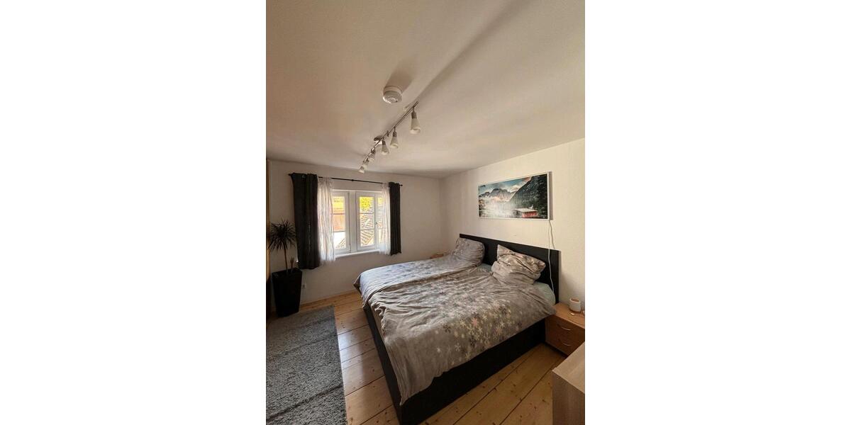 Etagenwohnung Weinheim - 3.5 Zimmer, 80 m&sup2;, 1.000&euro; | Angebot:26004503