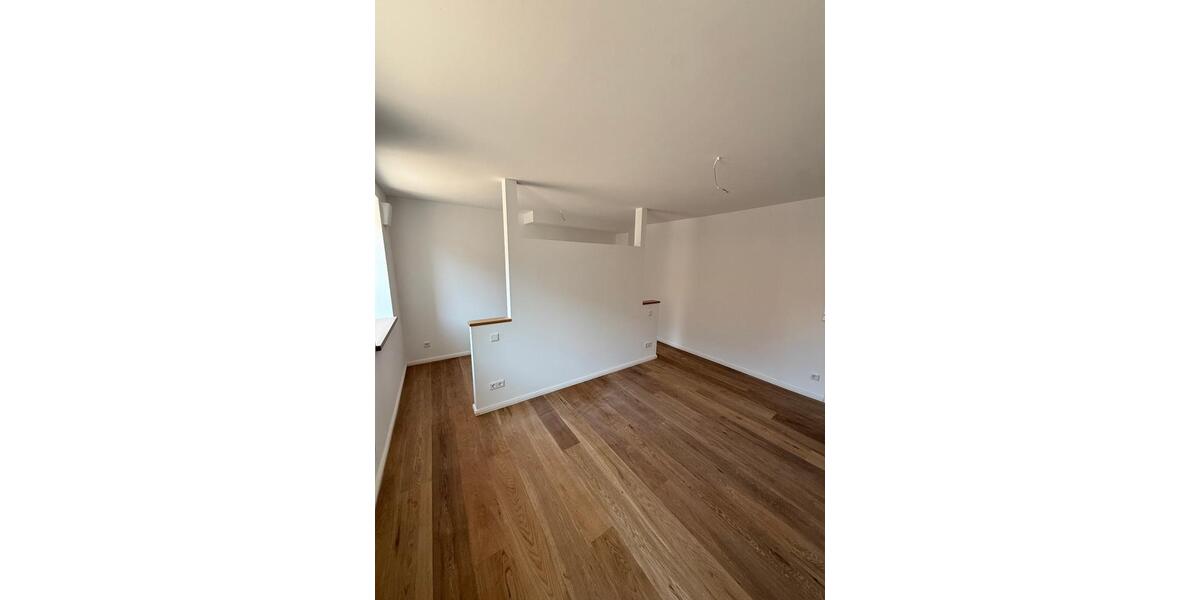 Etagenwohnung Spangenberg - 4 Zimmer, 136 m&sup2;, 1.340&euro; | Angebot:25806100