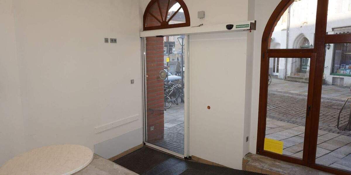 Ladenfläche 130m² in 1B-Lage , Am Sande in 21335 Lüneburg, Ladengeschäft, Einzelhandelsfläche , zzgl. 30m² Nebenflächen - sofort frei 1 zimmer