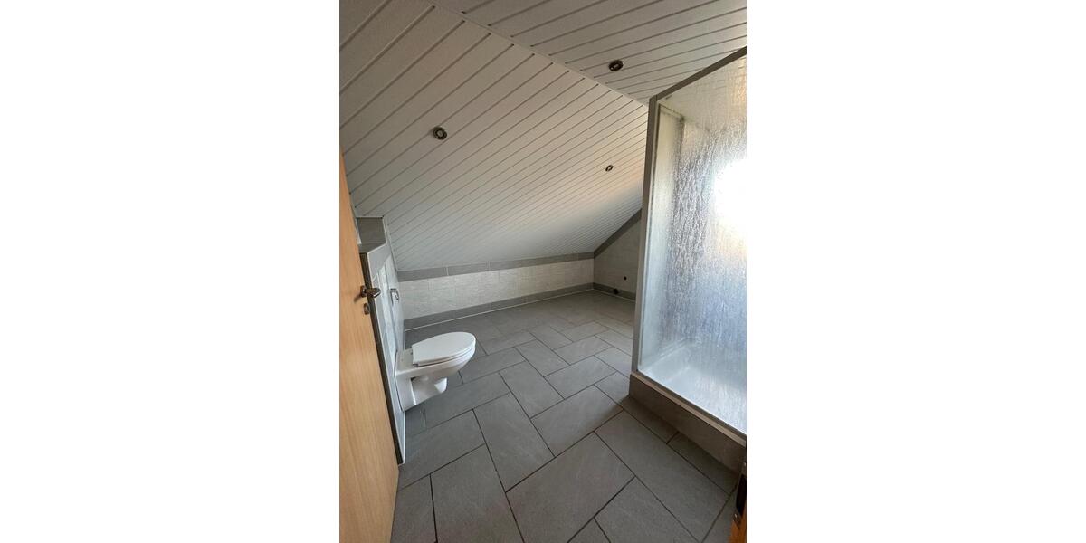 Dachgeschoßwohnung Westoverledingen - 4 Zimmer, 57 m&sup2;, 700&euro; | Angebot:23524768