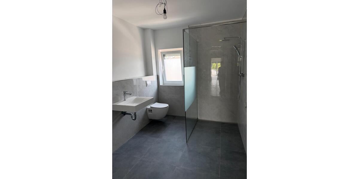 Dachgeschoßwohnung Wiehl - 3 Zimmer, 95 m&sup2;, 1.100&euro; | Angebot:26698734