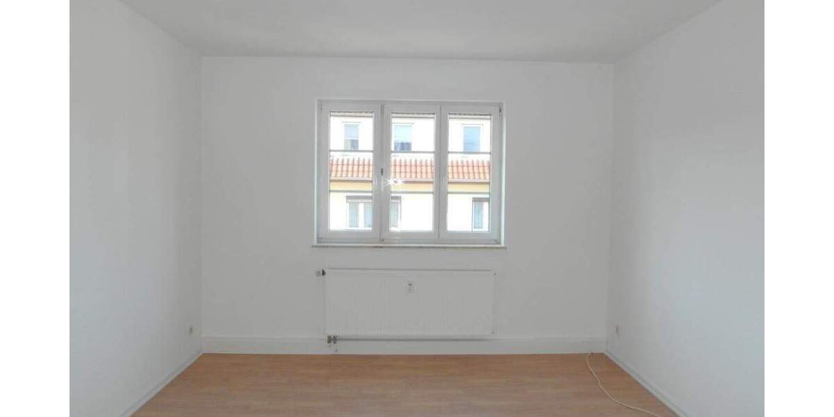 Etagenwohnung Döbeln - 3 Zimmer, 72 m&sup2;, 440&euro; | Angebot:25898672