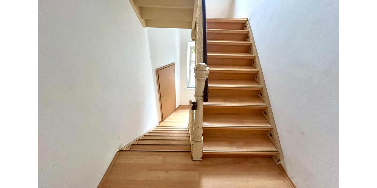 Etagenwohnung Altenburg - 3 Zimmer, 73 m&sup2;, 525&euro; | Angebot:26033018