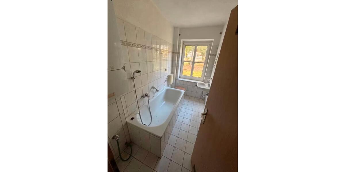 Etagenwohnung Hötensleben - 4 Zimmer, 80 m&sup2;, 200&euro; | Angebot:26579283