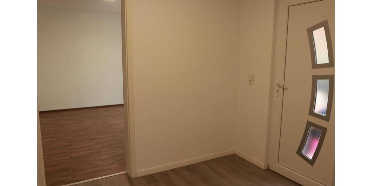 Etagenwohnung Brake (Unterweser) - 3 Zimmer, 70 m&sup2;, 1.000&euro; | Angebot:24562226