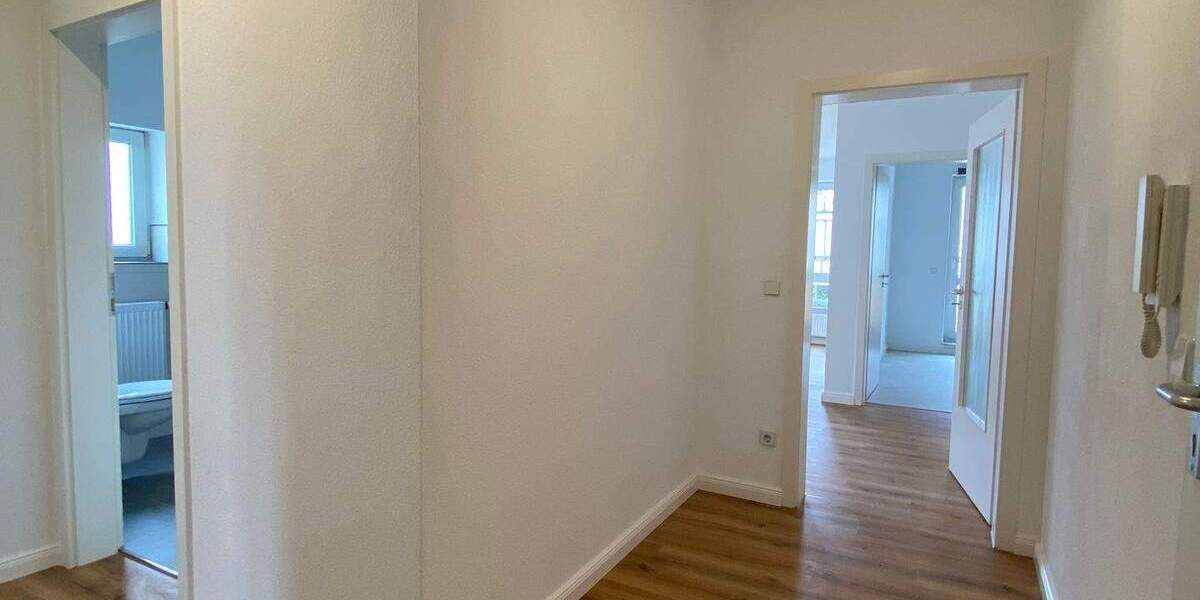 Etagenwohnung Magdeburg Cracau - 3 Zimmer, 75 m&sup2;, 960&euro; | Angebot:25689621