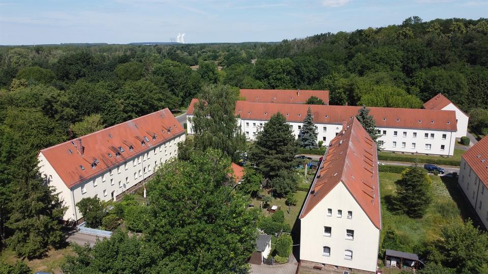 Etagenwohnung Borna - 3 Zimmer, 64 m&sup2;, 390&euro; | Angebot:24527580