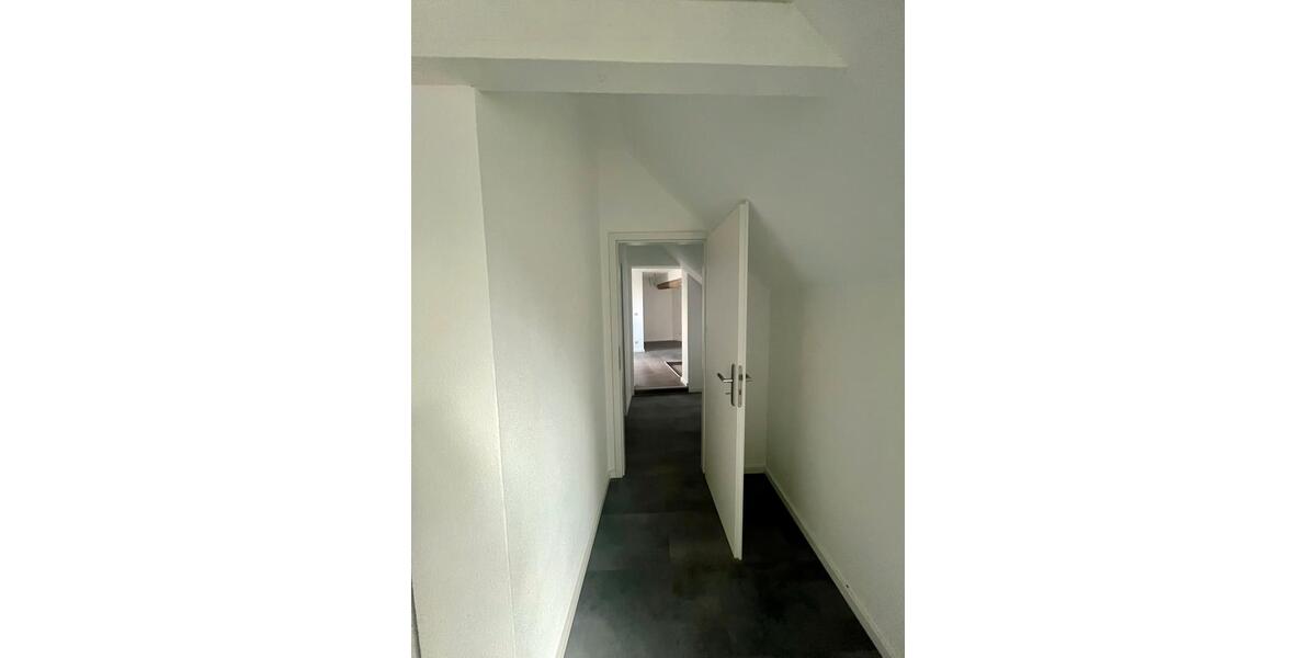 Maisonettenwohnung Neuss Holzheim - 2.5 Zimmer, 100 m&sup2;, 1.000&euro; | Angebot:25057464