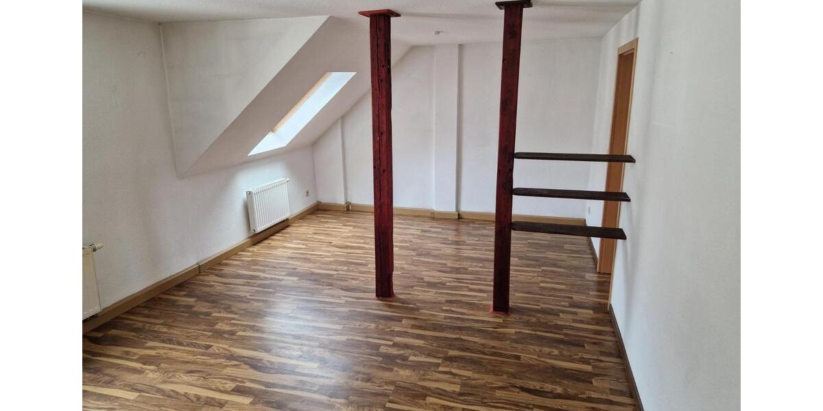 Dachgeschoßwohnung Eisenach - 2 Zimmer, 52 m&sup2;, 364&euro; | Angebot:26004796