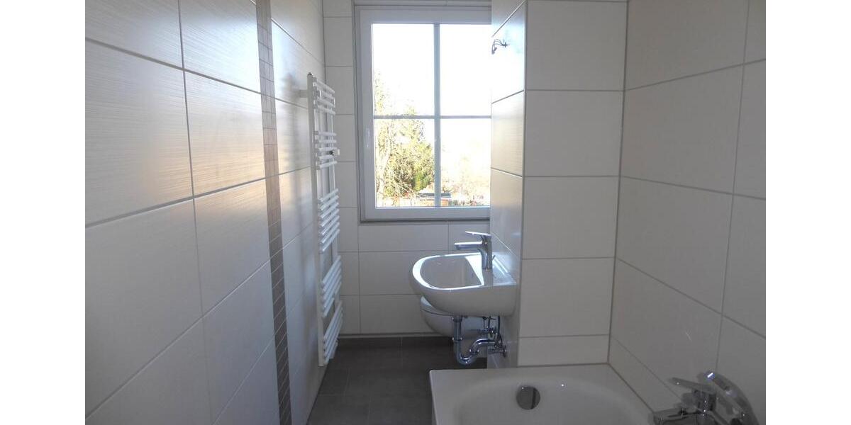 Etagenwohnung Saalfeld (Saale) - 3 Zimmer, 65 m&sup2;, 422&euro; | Angebot:25342153