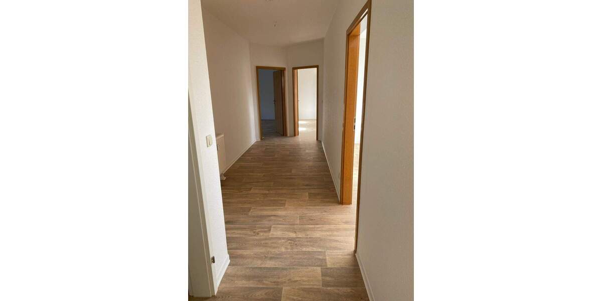 Etagenwohnung Wolmirstedt - 3 Zimmer, 77 m&sup2;, 500&euro; | Angebot:25732628