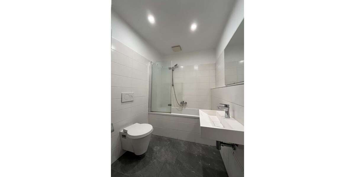 Etagenwohnung Zwickau Mitte-Nord - 3 Zimmer, 78 m&sup2;, 450&euro; | Angebot:27032762