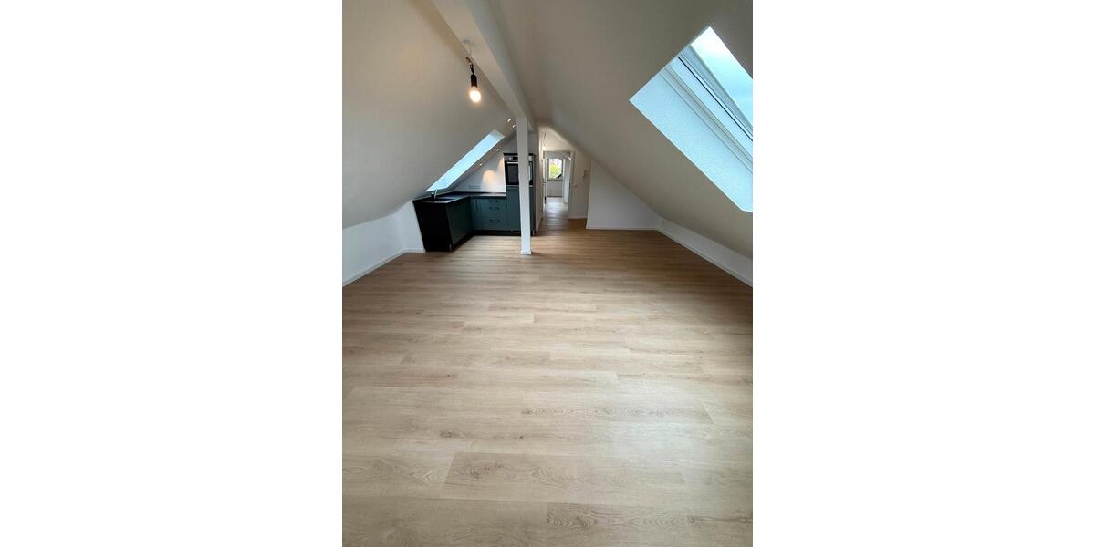 Dachgeschoßwohnung Reichenbach an der Fils - 2.5 Zimmer, 40 m&sup2;, 640&euro; | Angebot:26263038