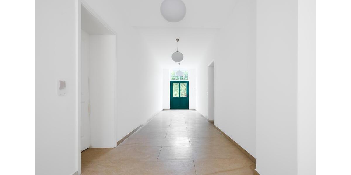 Erdgeschoßwohnung Detmold Hiddesen - 3 Zimmer, 143 m&sup2;, 1.859&euro; | Angebot:25807068