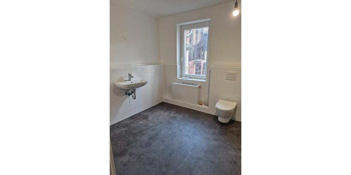 Etagenwohnung Oberkotzau - 3 Zimmer, 71 m&sup2;, 480&euro; | Angebot:26060546