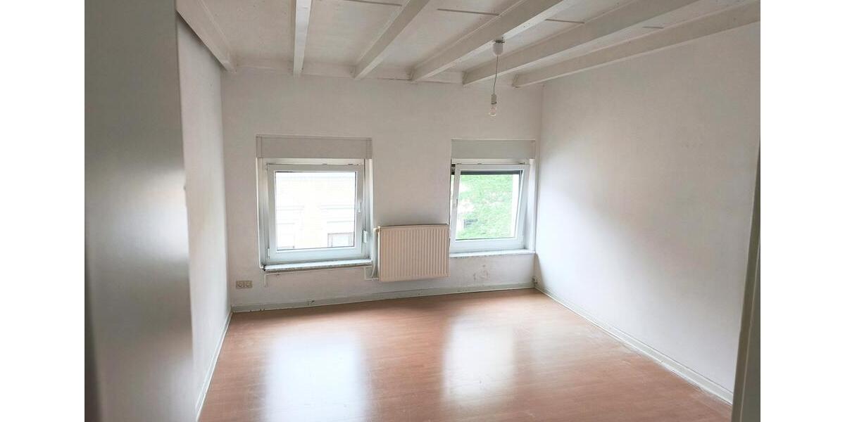 Etagenwohnung Düren Mariaweiler-Hoven - 4 Zimmer, 133 m&sup2;, 1.250&euro; | Angebot:26489416