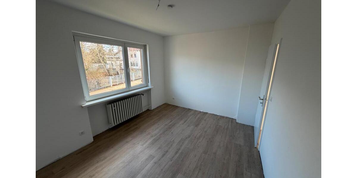 Etagenwohnung Eschwege - 3 Zimmer, 78 m&sup2;, 595&euro; | Angebot:25057989