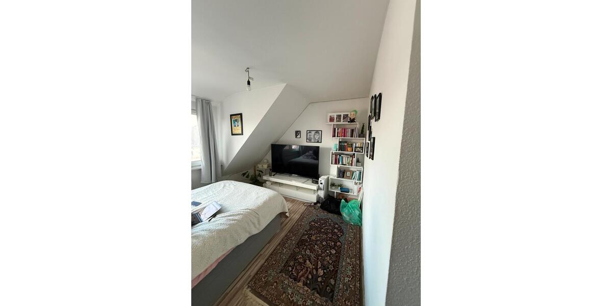 Dachgeschoßwohnung Wiesbaden Mainz-Amöneburg - 2.5 Zimmer, 65 m&sup2;, 980&euro; | Angebot:25915828