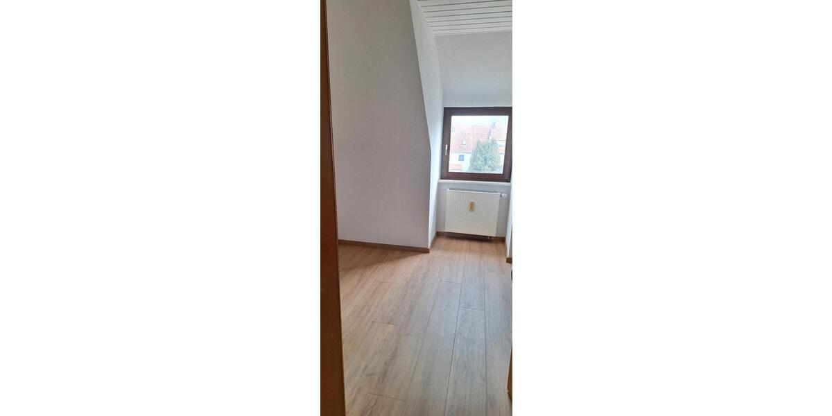 Dachgeschoßwohnung Bopfingen - 4 Zimmer, 72 m&sup2;, 680&euro; | Angebot:25285352