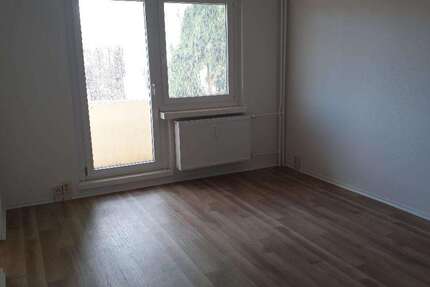 Wohnung Bernburg - 1 Zimmer, 50 m&sup2;, 273&euro; | Angebot:27265134