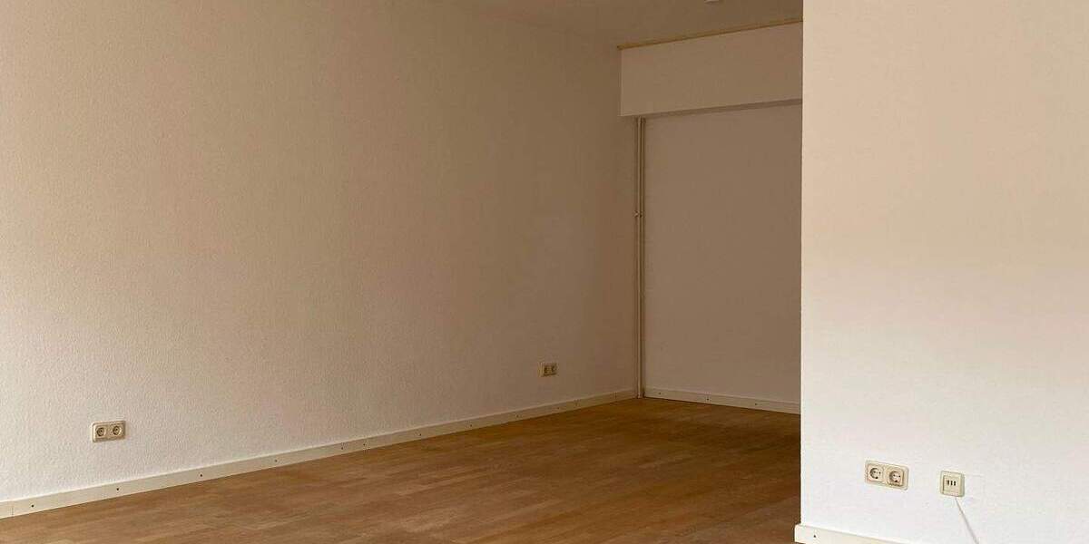 Etagenwohnung Flensburg Altstadt - 2 Zimmer, 82 m&sup2;, 535&euro; | Angebot:25702346