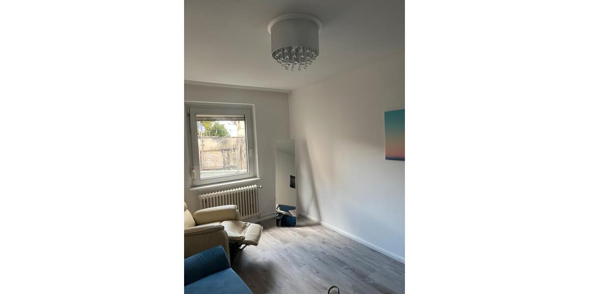 W-G Zimmer in Krefeld , NUR FÜR FRAUEN Nichtraucher 3 zimmer