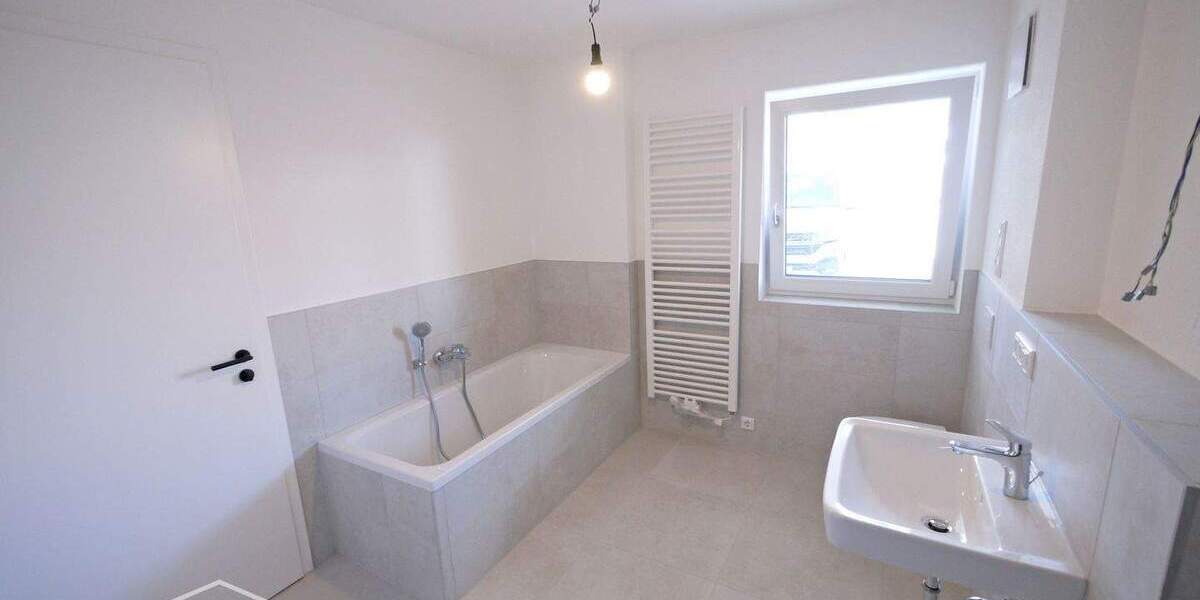 7-TÄLER-WOHNEN-Dietfurt: Neubau 3-Zimmer-Erdgeschoss-Wohnung mit Aufzug u. Tiefgarage 3 zimmer