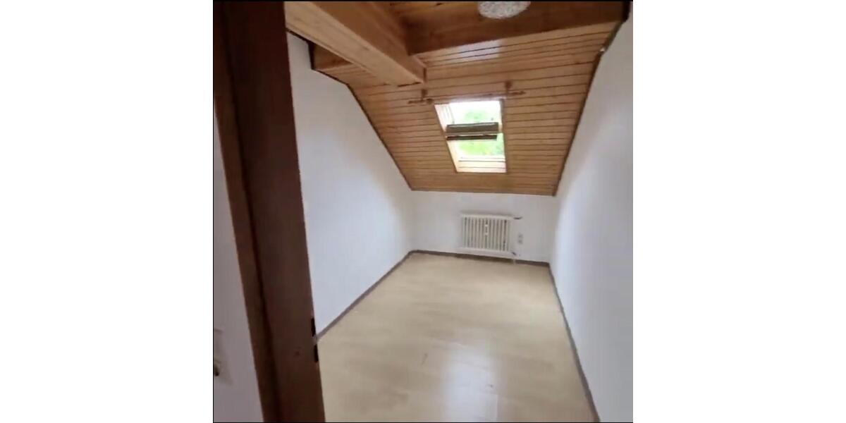 Dachgeschoßwohnung Pirmasens Niedersimten - 4 Zimmer, 73 m&sup2;, 500&euro; | Angebot:26143993